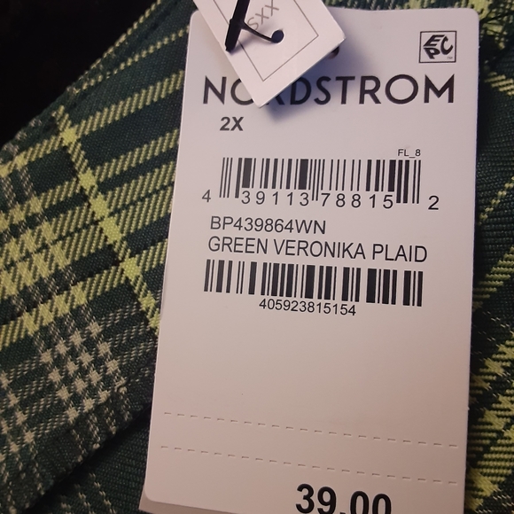 Green Tartan Pattern Skirt - Picture 7 of 10